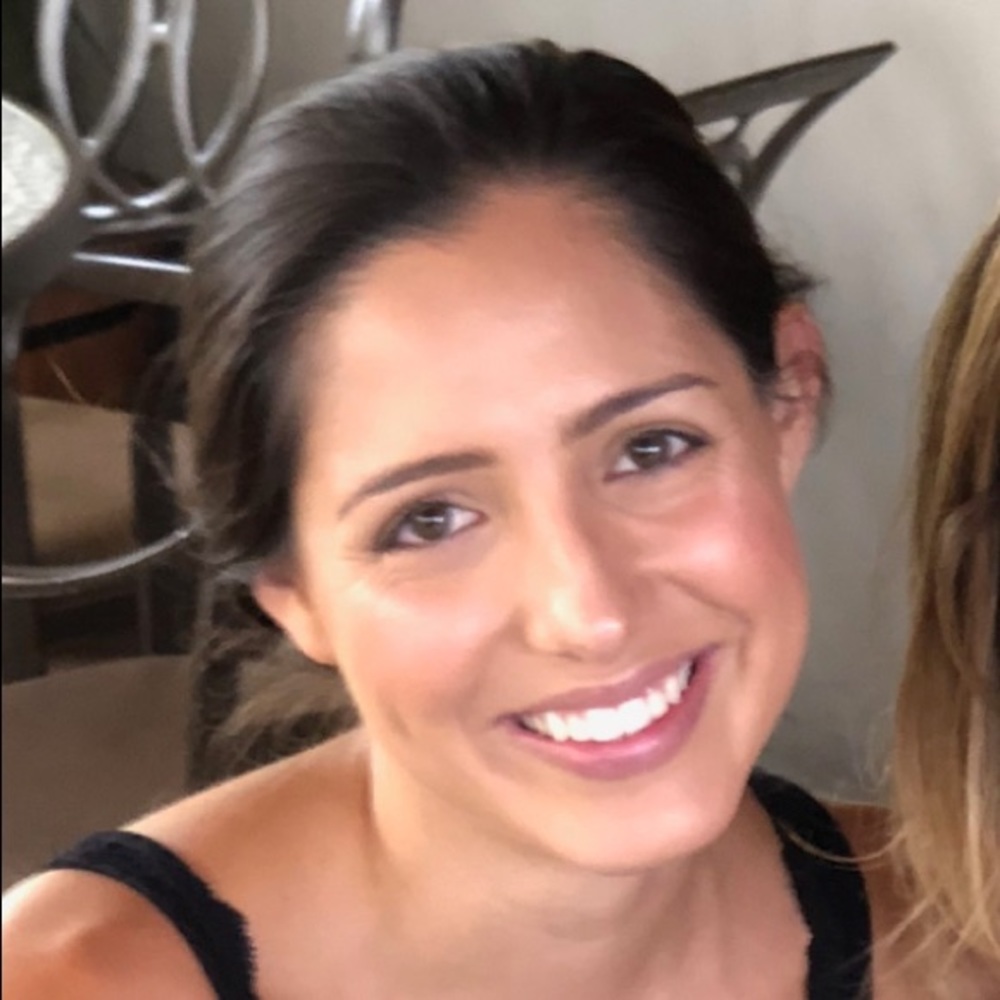 I’m Carlie, welcome to my Closet 💗